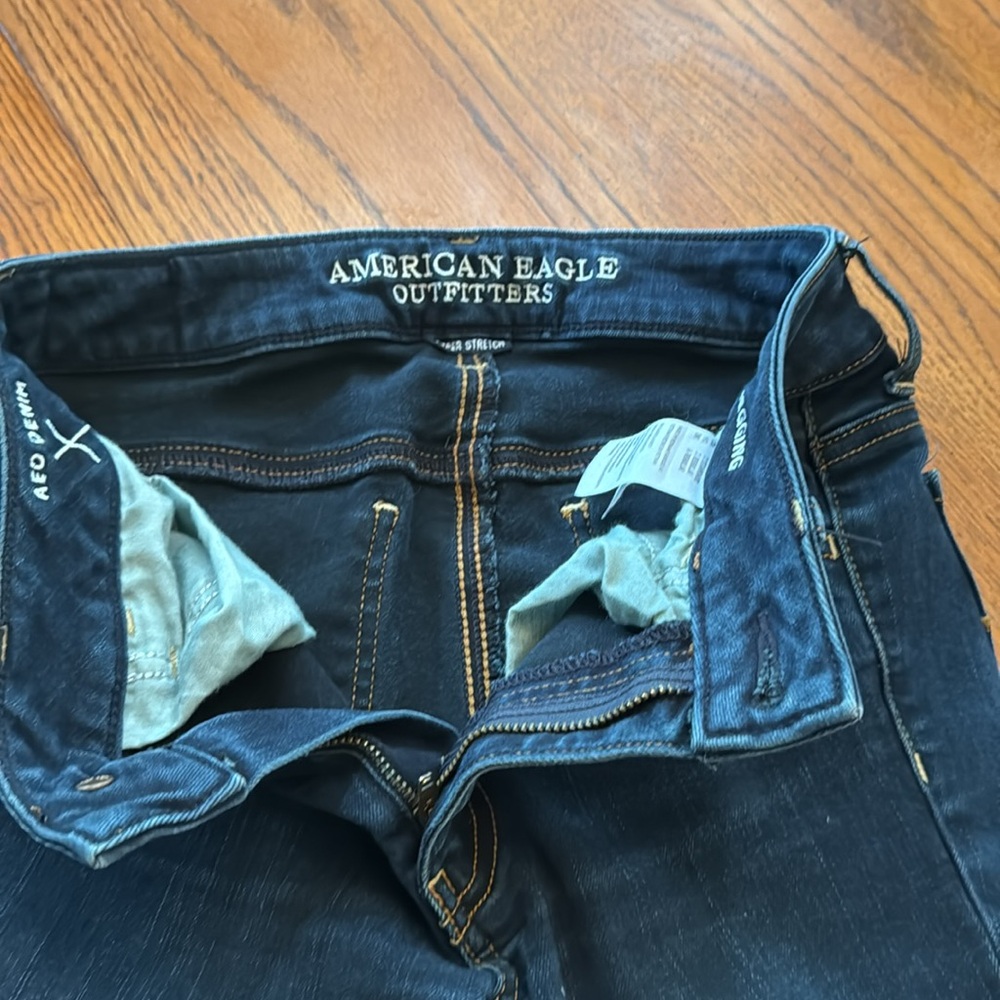 Dark Blue American Eagle Jegging Size 2. - Picture 7 of 7
